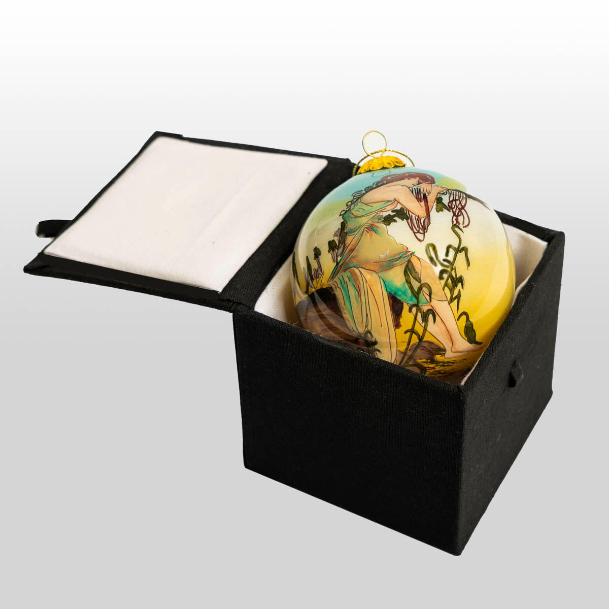 Alphonse Mucha glass Christmas Bauble: Summer (box)