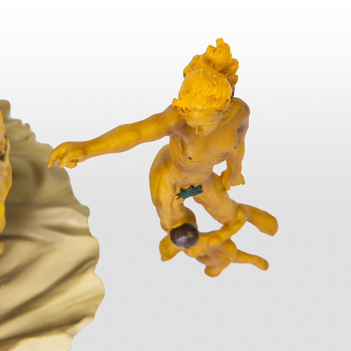 Salvador Dali figurine : Geopoliticus Child Watching the Birth of the New Man (detail n°9)